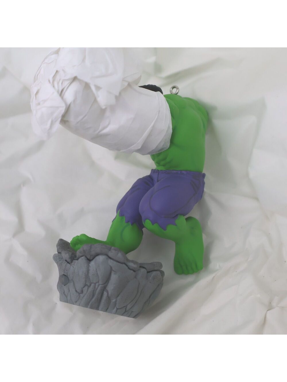 Hallmark Keepsake Marvel Hulk Smash! The Incredible Hulk Christmas Tree Ornament - Picture 8 of 11
